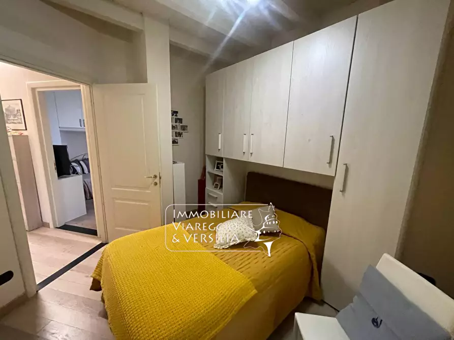 Immagine 23 di Appartamento in vendita  in via delle tre fontane a Massarosa