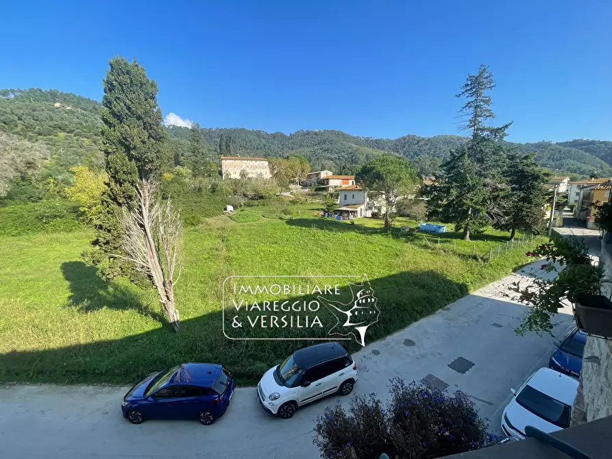 Immagine 26 di Appartamento in vendita  in via delle tre fontane a Massarosa