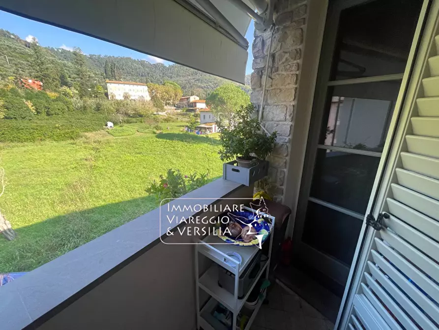 Immagine 27 di Appartamento in vendita  in via delle tre fontane a Massarosa