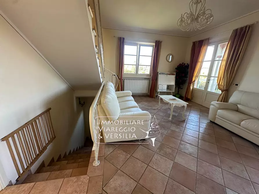 Immagine 12 di Villa in vendita  in via Consorziale a Viareggio