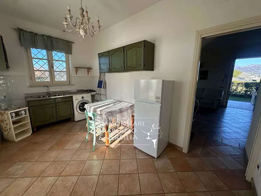 Immagine 21 di Villa in vendita  in via Consorziale a Viareggio