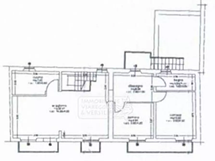 Immagine 22 di Attico in vendita  in viale Carducci a Viareggio