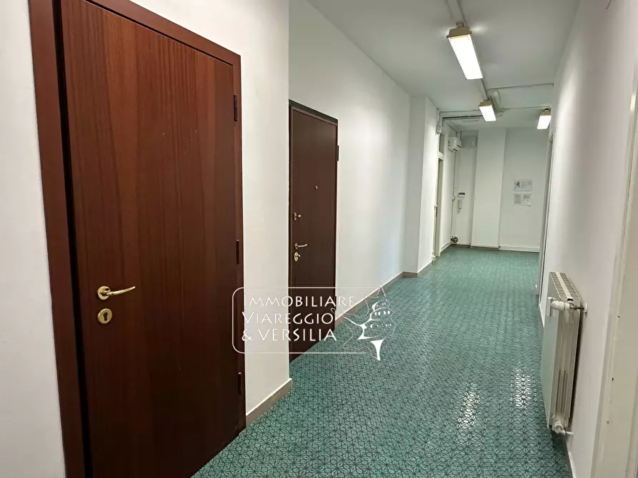 Immagine 7 di Capannone industriale in affitto  in via Vespucci a Viareggio