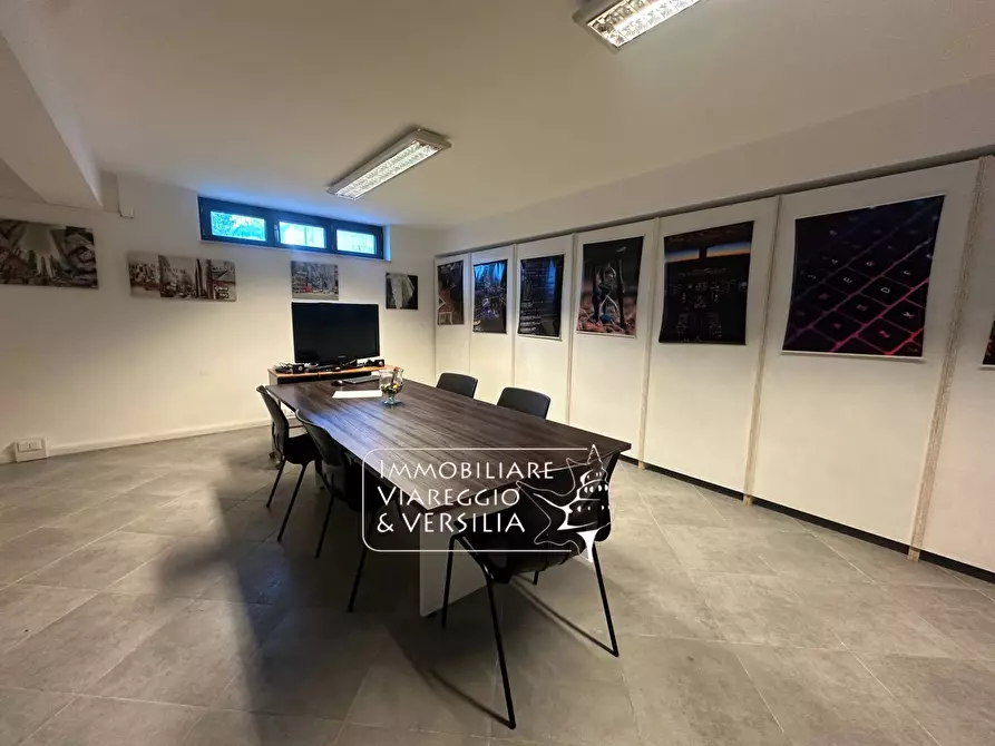 Immagine 19 di Capannone industriale in affitto  in via Italica a Camaiore