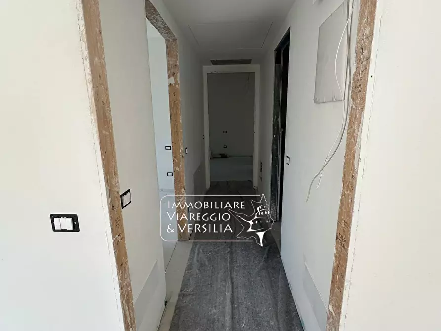 Immagine 17 di Appartamento in vendita  in via Digione a Viareggio