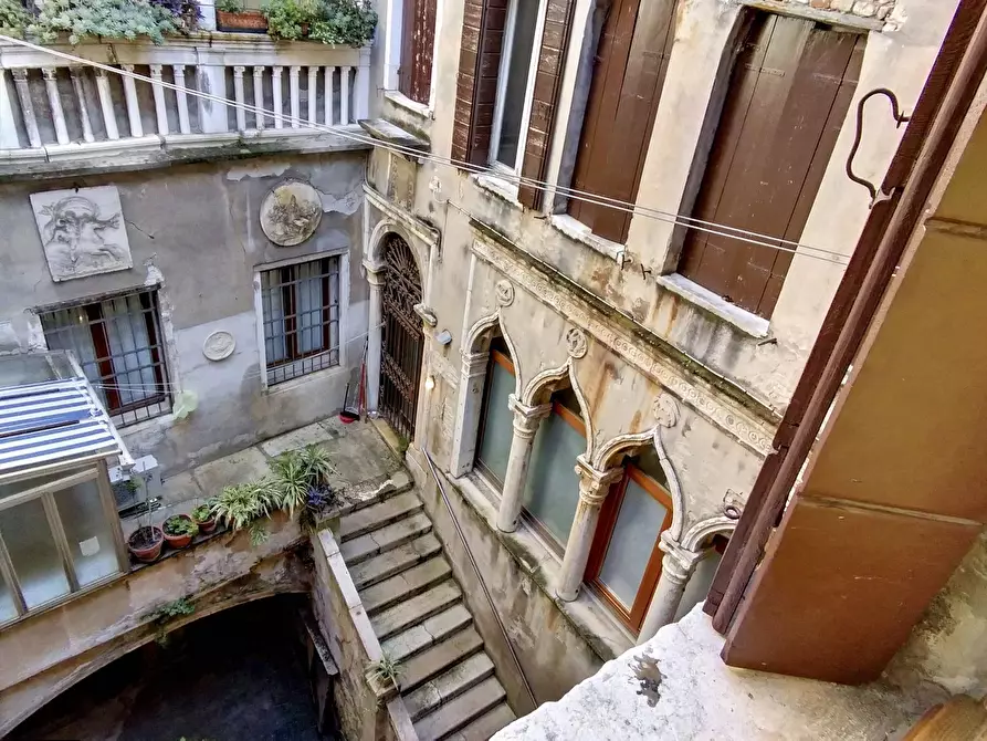 Immagine 26 di Appartamento in vendita  in santa croce a Venezia