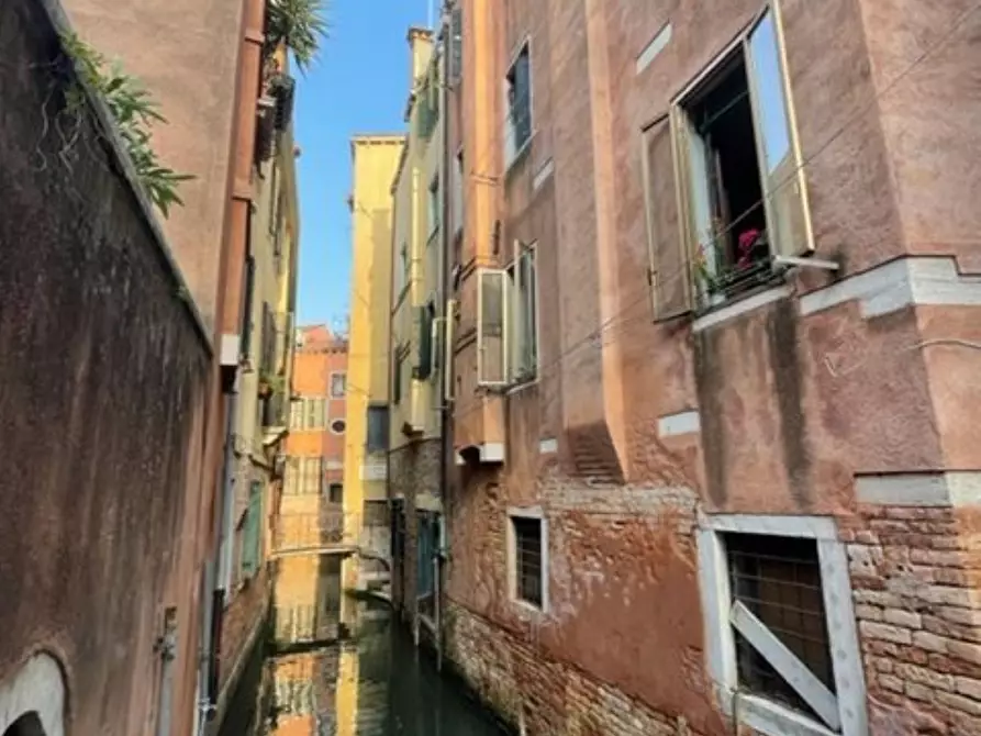 Immagine 1 di Appartamento in vendita  in Castello a Venezia