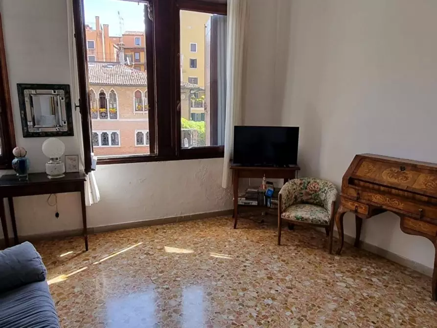 Immagine 4 di Appartamento in vendita  in Salizada S. Geremia a Venezia