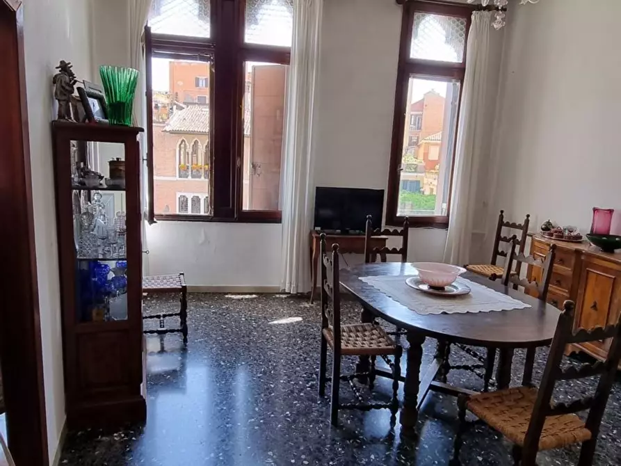 Immagine 9 di Appartamento in vendita  in Salizada S. Geremia a Venezia