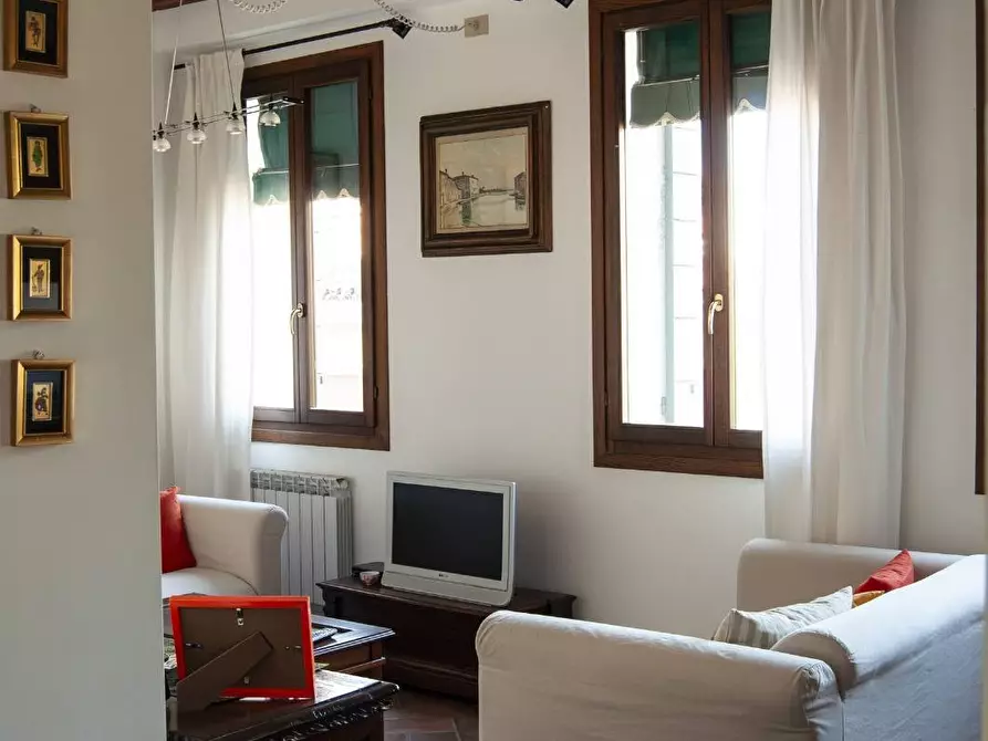 Immagine 8 di Appartamento in vendita  in Campo San Polo a Venezia