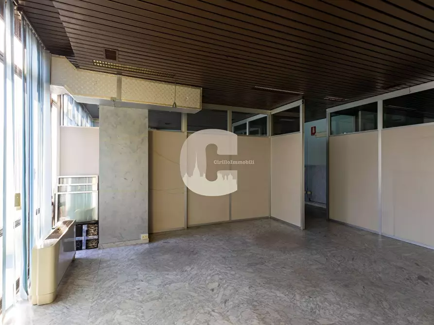 Immagine 23 di Ufficio in vendita  in svizzera a Torino
