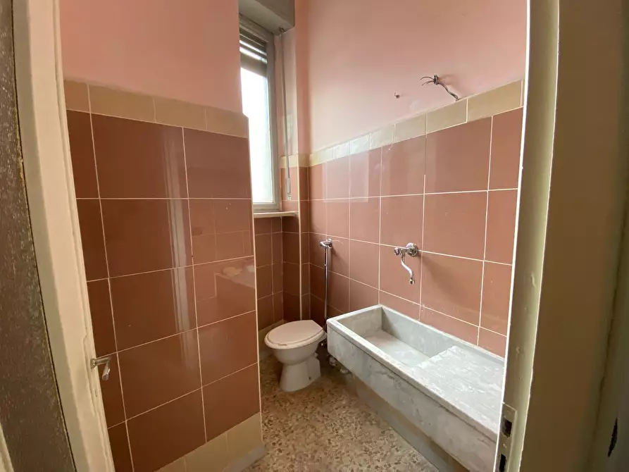 Immagine 29 di Ufficio in vendita  in Praciosa a Moncalieri