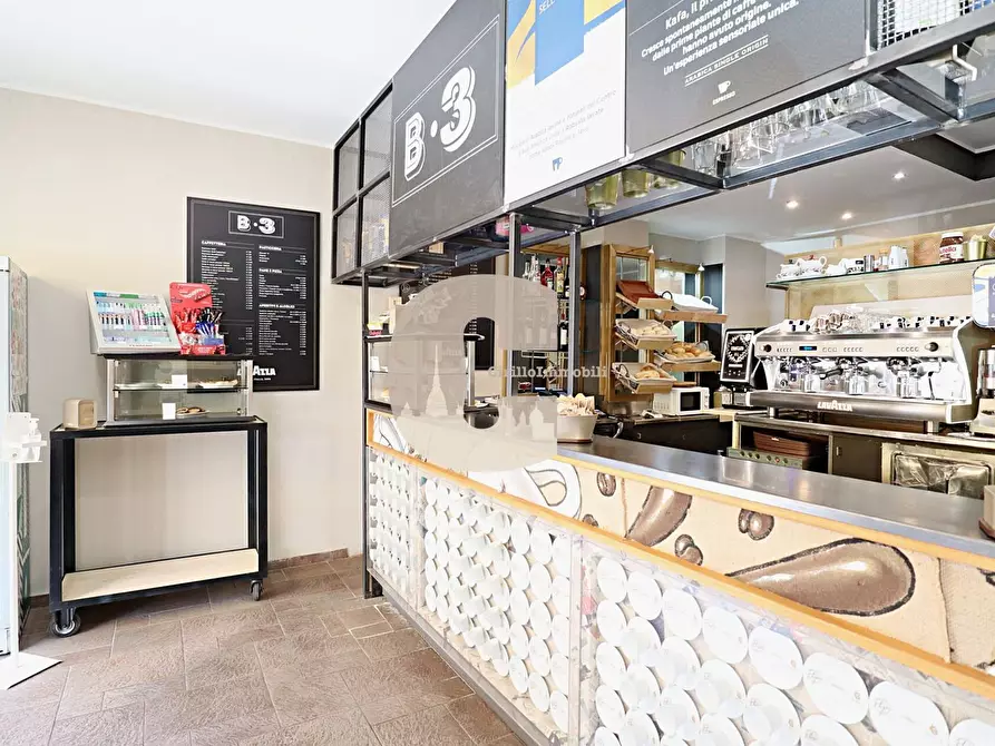 Immagine 2 di Locale commerciale in vendita  in chieti a Torino