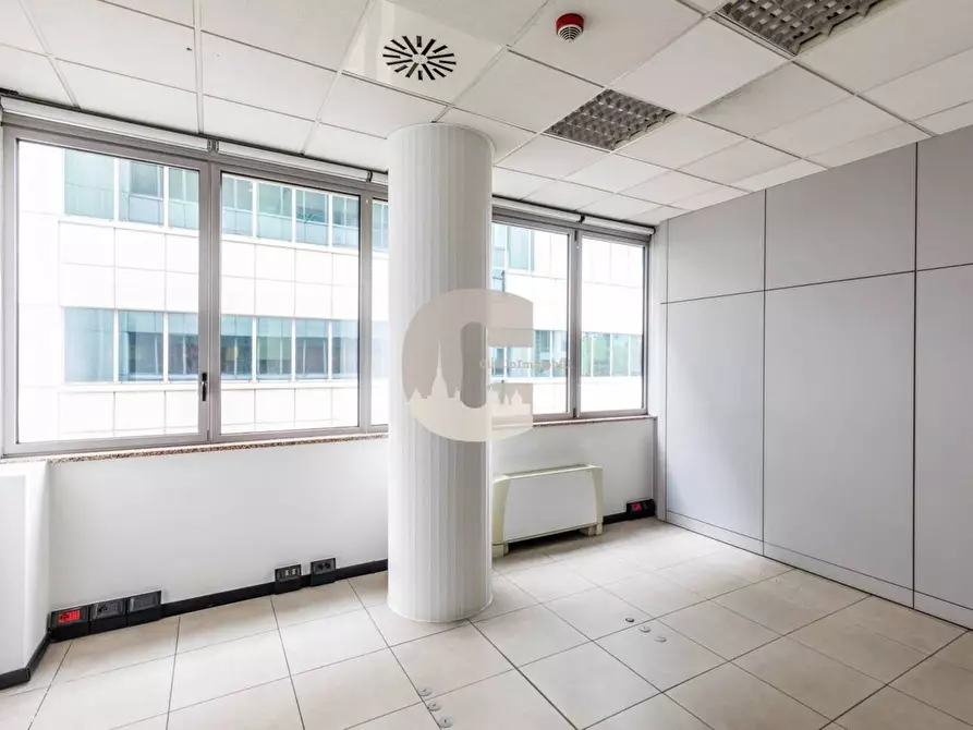 Immagine 8 di Ufficio in vendita  in del Drosso a Torino