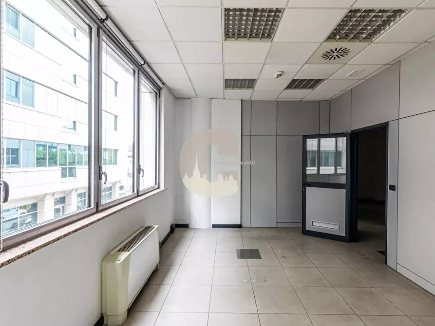 Immagine 19 di Ufficio in vendita  in del Drosso a Torino