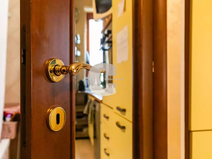 Immagine 13 di Appartamento in vendita  in Colonna Vittoria a Torino