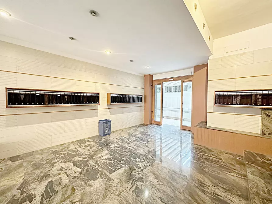 Immagine 4 di Appartamento in vendita  in alcide de gasperi a Foggia