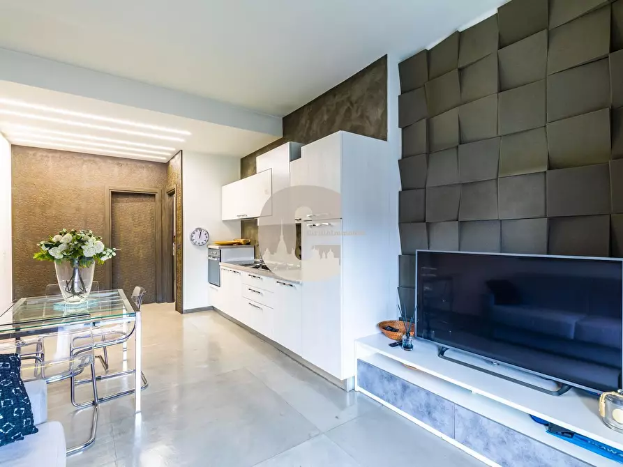 Immagine 29 di Appartamento in vendita  in lorenzini a Torino