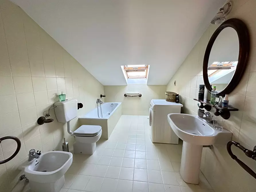 Immagine 15 di Appartamento in vendita  in maina a La Loggia