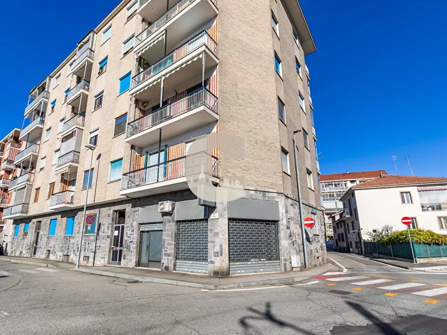 Immagine 2 di Locale commerciale in vendita  in vittorio veneto a Nichelino