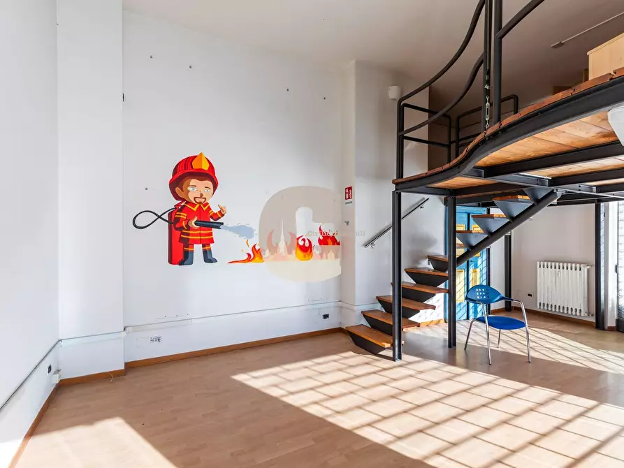 Immagine 6 di Locale commerciale in vendita  in vittorio veneto a Nichelino