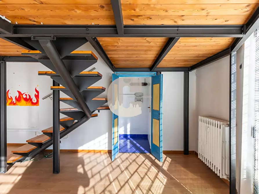 Immagine 17 di Locale commerciale in vendita  in vittorio veneto a Nichelino