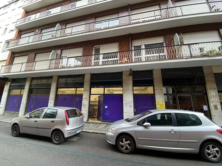 Immagine 30 di Locale commerciale in affitto  in tarino a Torino