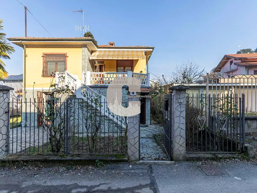 Immagine 10 di Villa in vendita  in Sesia a San Mauro Torinese