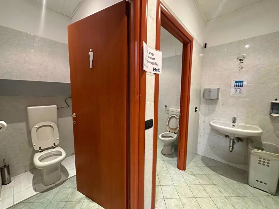 Immagine 18 di Ufficio in vendita  in Ippolito Nievo a Torino