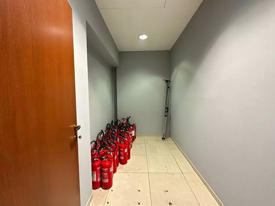 Immagine 19 di Ufficio in vendita  in Ippolito Nievo a Torino
