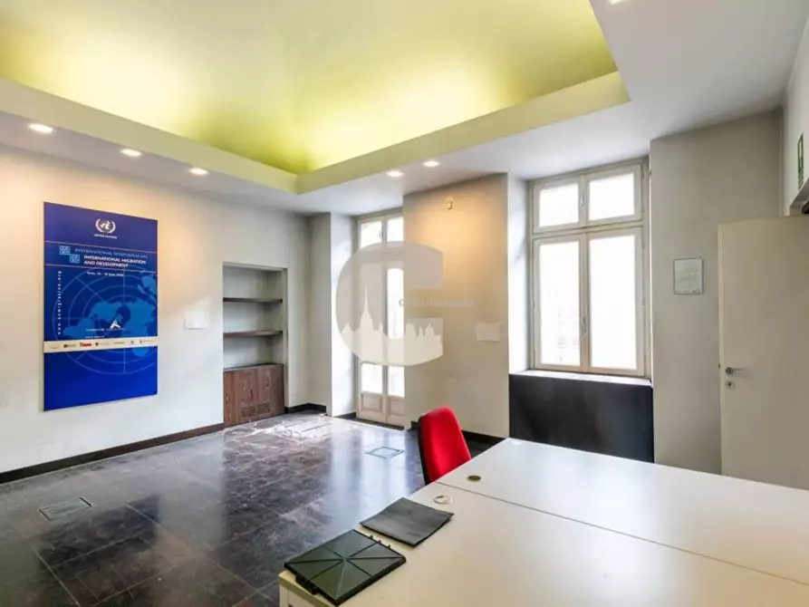 Immagine 9 di Palazzo in affitto  in Giulio Cesare a Torino