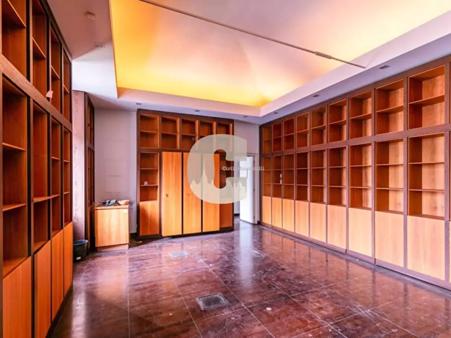 Immagine 15 di Palazzo in affitto  in Giulio Cesare a Torino