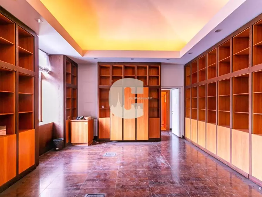 Immagine 16 di Palazzo in affitto  in Giulio Cesare a Torino