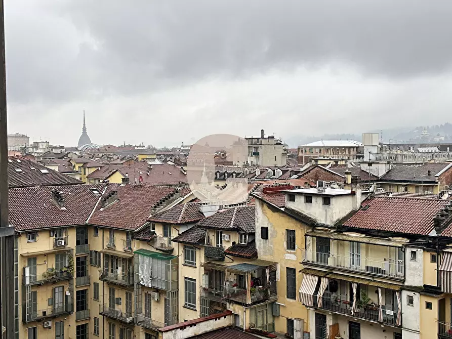 Immagine 4 di Appartamento in vendita  in re umberto a Torino