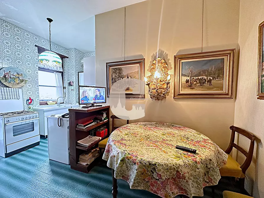 Immagine 9 di Appartamento in vendita  in re umberto a Torino