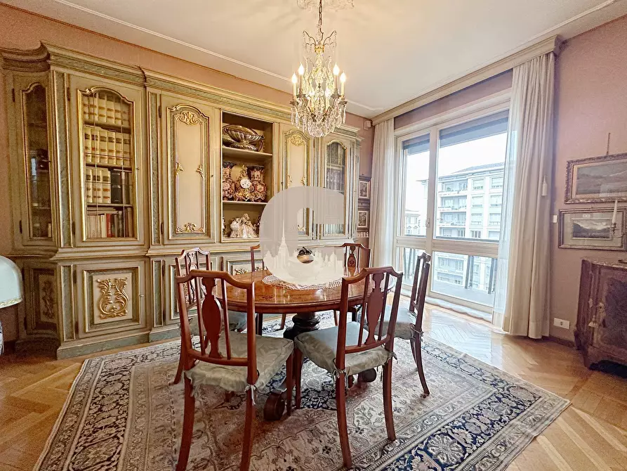 Immagine 13 di Appartamento in vendita  in re umberto a Torino