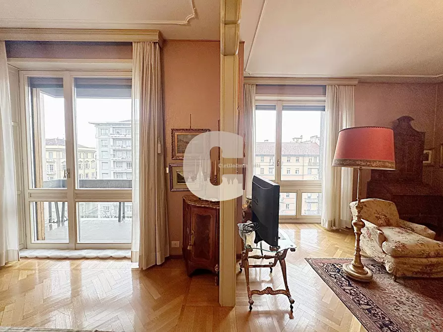 Immagine 19 di Appartamento in vendita  in re umberto a Torino