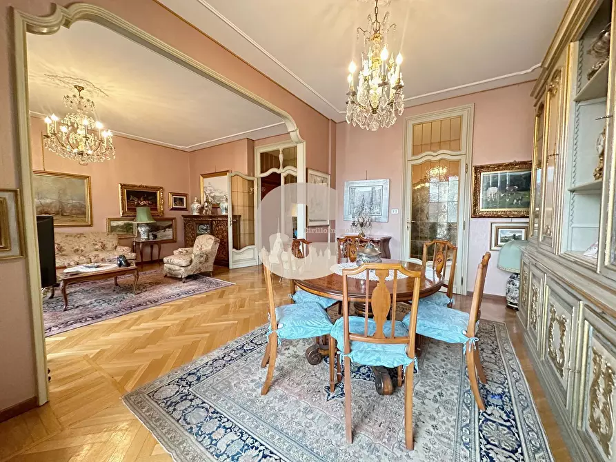 Immagine 20 di Appartamento in vendita  in re umberto a Torino