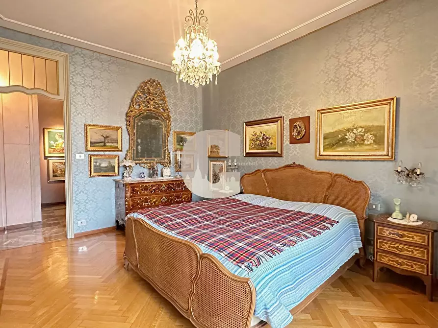 Immagine 24 di Appartamento in vendita  in re umberto a Torino