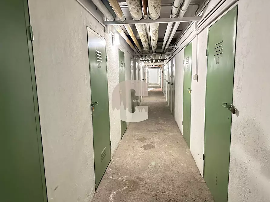 Immagine 30 di Appartamento in vendita  in re umberto a Torino