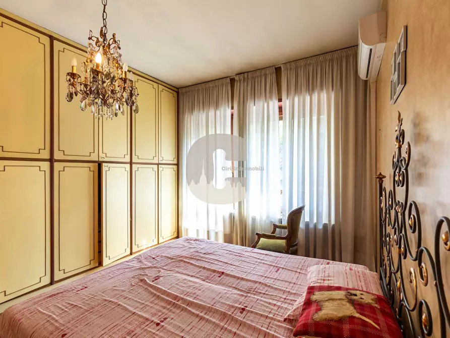 Immagine 9 di Appartamento in vendita  in Vittorio Emanuele II a Torino