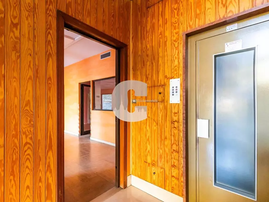 Immagine 6 di Locale commerciale in vendita  in della Solidarietà a Nichelino