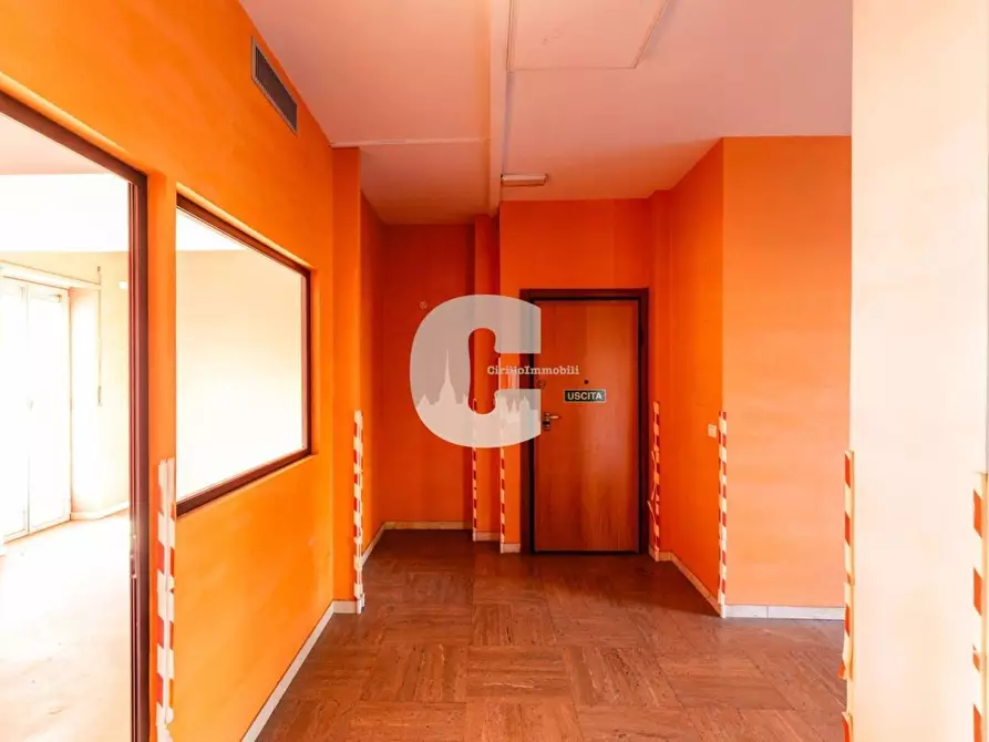 Immagine 12 di Locale commerciale in vendita  in della Solidarietà a Nichelino