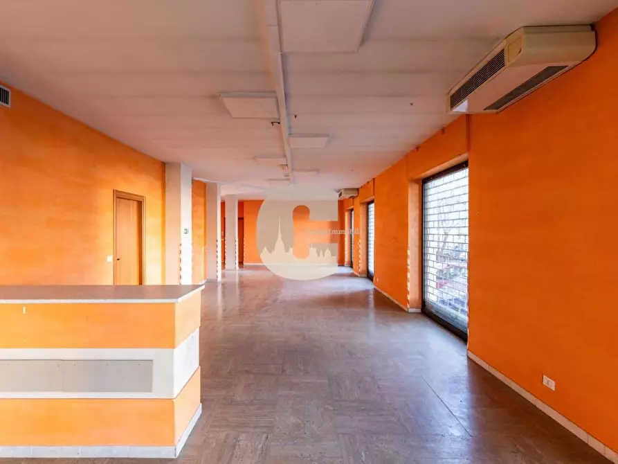 Immagine 13 di Locale commerciale in vendita  in della Solidarietà a Nichelino