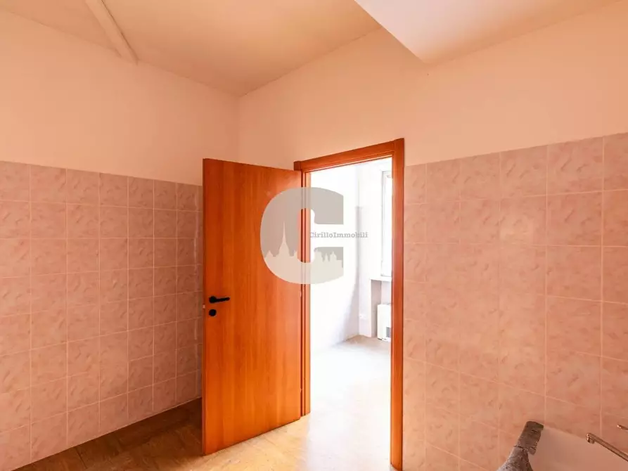 Immagine 28 di Locale commerciale in vendita  in della Solidarietà a Nichelino