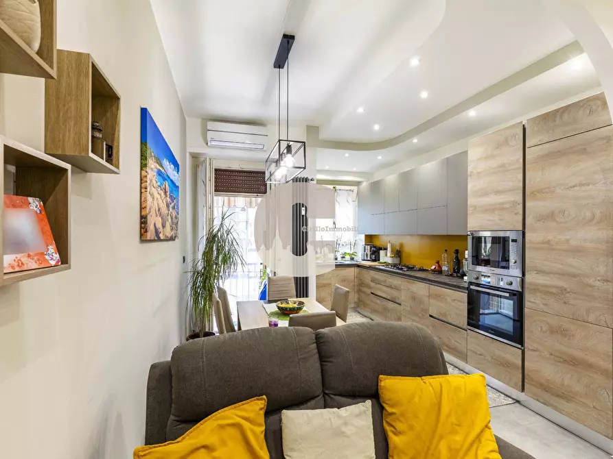 Immagine 14 di Appartamento in vendita  in corso Belgio a Torino