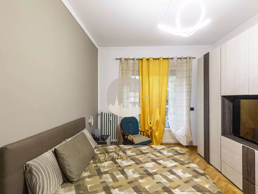 Immagine 21 di Appartamento in vendita  in corso Belgio a Torino