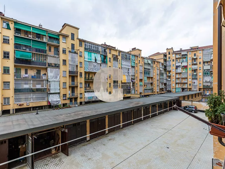 Immagine 28 di Appartamento in vendita  in corso Belgio a Torino