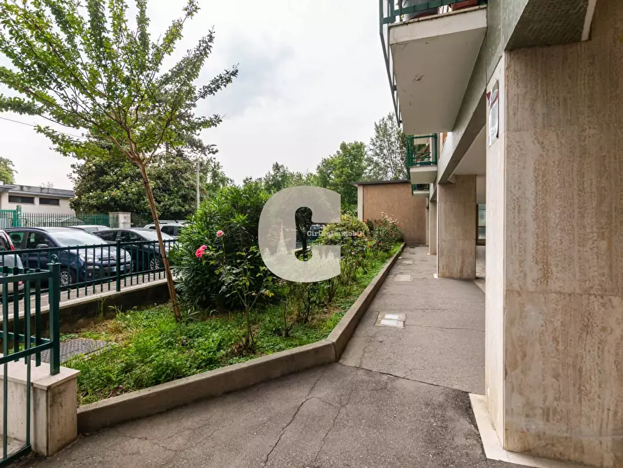 Immagine 11 di Appartamento in vendita  in via luigi ambrosini a Torino