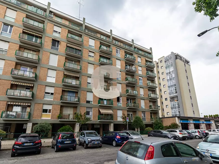 Immagine 2 di Appartamento in vendita  in via luigi ambrosini a Torino
